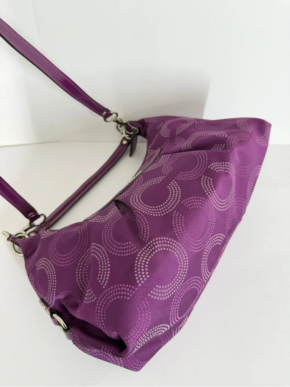 Coach Womens Ashley Dotted Op Art  Y2K Convertible Hobo Purple F20031 Crossbody